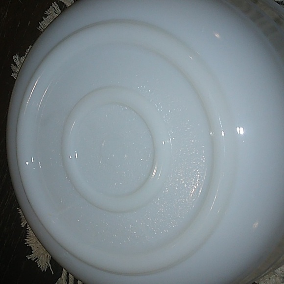 Vintage GE General Electric Milk Glass Mixing Bowl - Picture 6 of 7